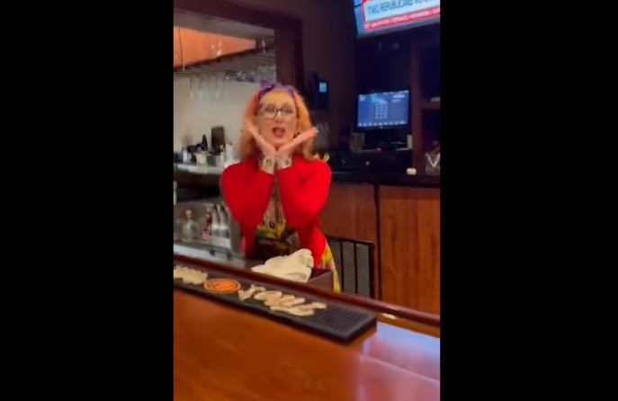 Red Lobster Manager Fired After Viral Video Shows Family Turned Away From Birthday Dinner