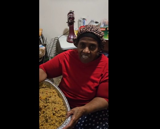 I Hope The People That Ate Her Thanksgiving Meal Don’t See This.