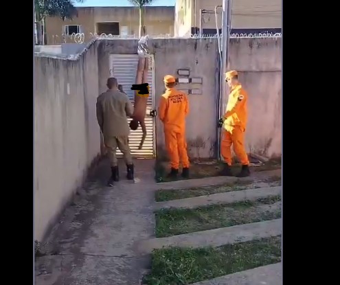 A Man Tried Breaking Into His Ex’s Home And Ended Up In This Situation.