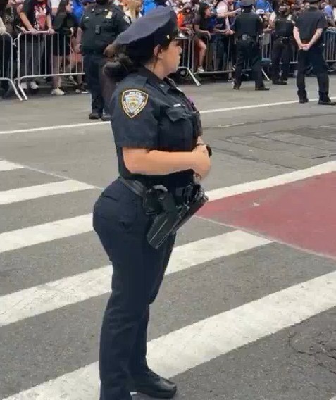 A Man Completely Violates This Police Woman. “Yo Her Sh!t Phat!